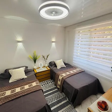 بيت ضيافة Colocation - Habitacion Con Bano Compartido - Shared Bathroom - Free Parking *