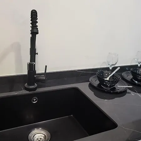 Colocation - Habitacion Con Bano Compartido - Shared Bathroom - Free Parking *