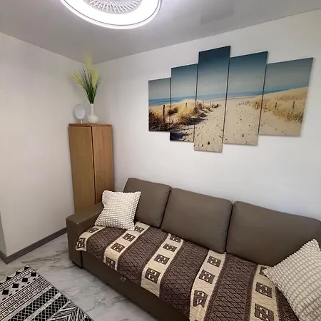 Colocation - Habitacion Con Bano Compartido - Shared Bathroom - Free Parking بيت ضيافة