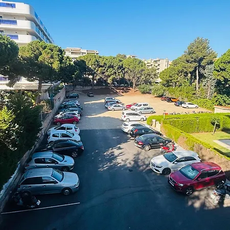 بيت ضيافة Colocation - Habitacion Con Bano Compartido - Shared Bathroom - Free Parking