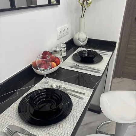 Colocation - Habitacion Con Bano Compartido - Shared Bathroom - Free Parking بيت ضيافة سالو