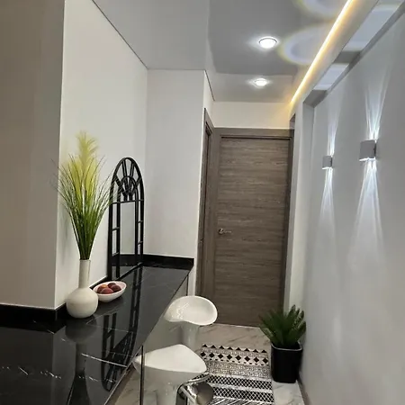 Colocation - Habitacion Con Bano Compartido - Shared Bathroom - Free Parking بيت ضيافة *