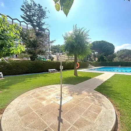 Colocation - Habitacion Con Bano Compartido - Shared Bathroom - Free Parking بيت ضيافة *