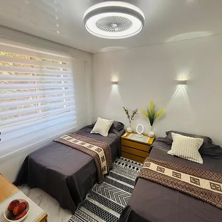 Colocation - Habitacion Con Bano Compartido - Shared Bathroom - Free Parking بيت ضيافة *