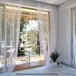 Salou Guesthouse *